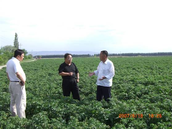 07年到農(nóng)八師試驗地.jpg